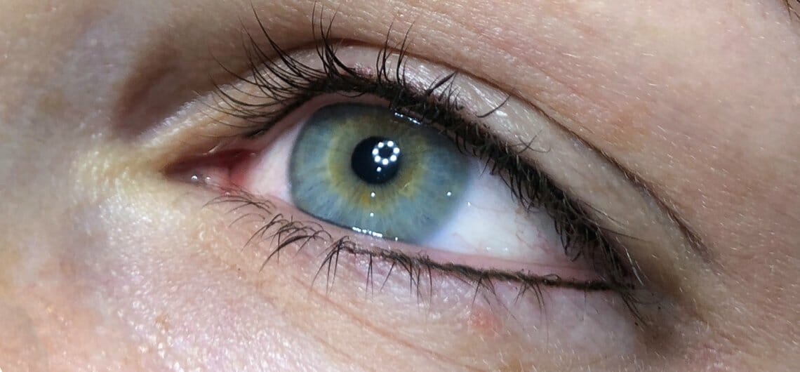 Na permanente make-up accent eyeliner Na permanente make-up accent eyeliner